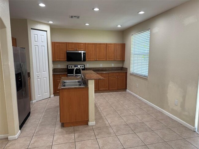 Building Photo - 8531 SW 25th Ct