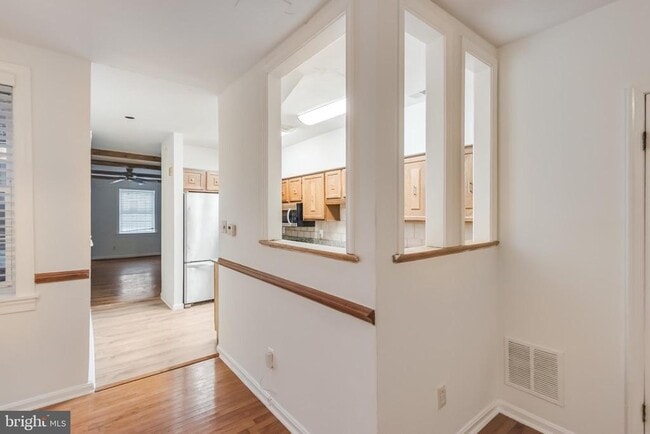 Building Photo - 107 15th St NE