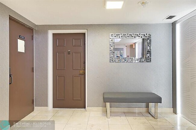 Foto del edificio - 7186 Promenade Dr