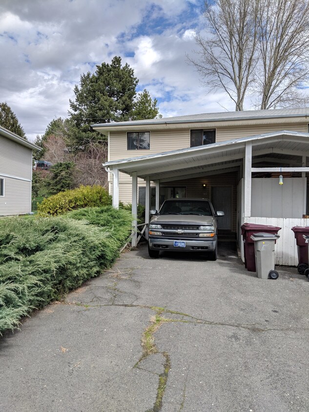 Primary Photo - 1540 Turner Ave