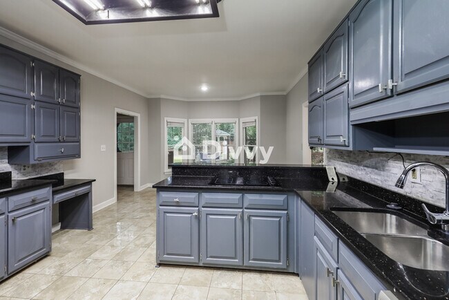 Building Photo - 2499 Spivey Ct