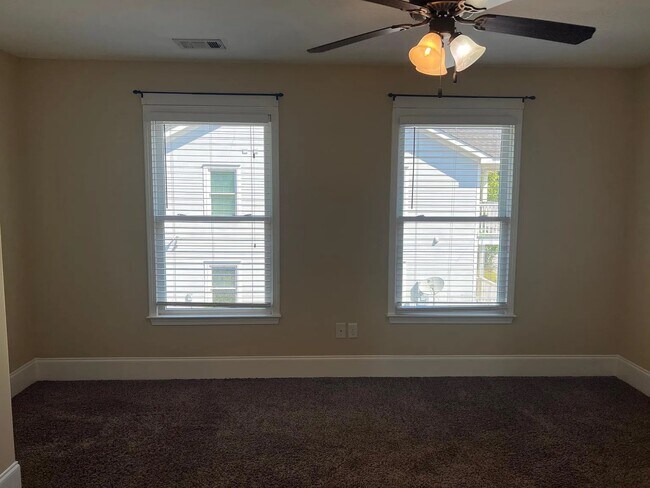 Foto del edificio - 1559 Craig St