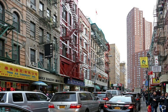 Building Photo - 66 Bayard St