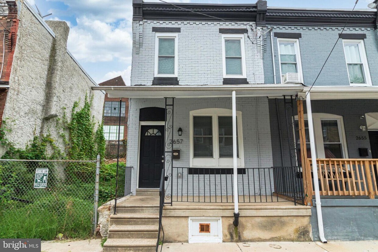 Foto principal - 2657 Deacon St