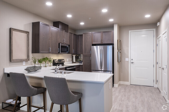 1 Bedroom - Dining Area - Allure at 2920