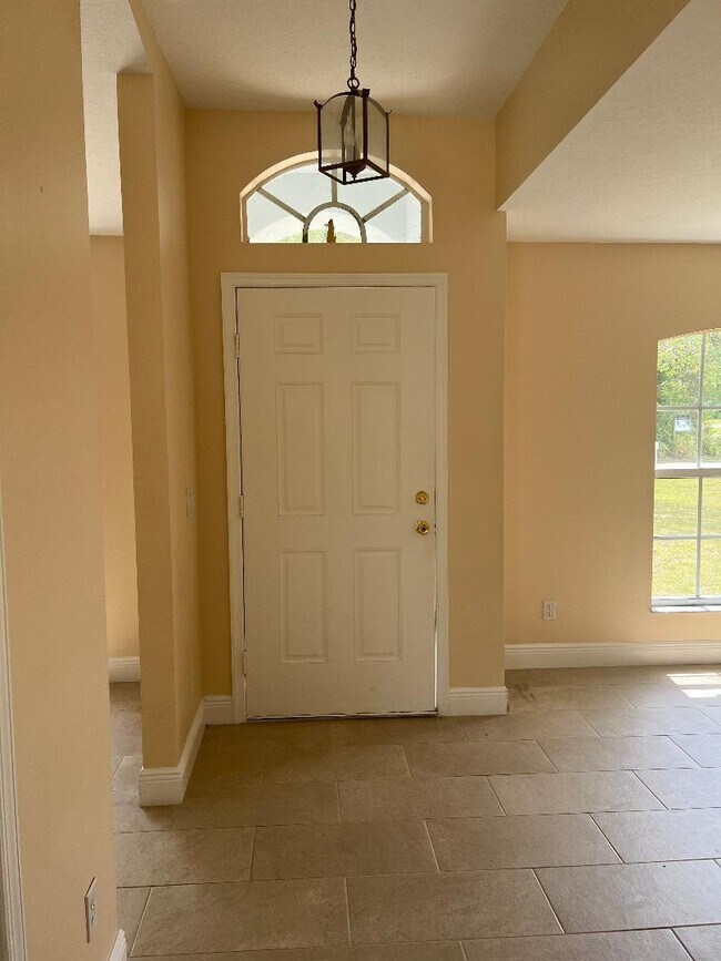 Foto del edificio - 355 SW Fairway Ave