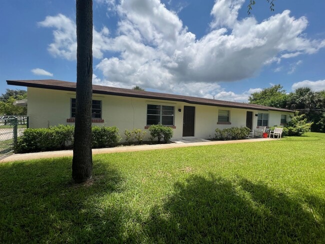 Photo - 1887 Breezy Ln (West Palm Beach, FL) Townhome