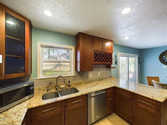 Foto del edificio - 814 Walnut Bend Ln
