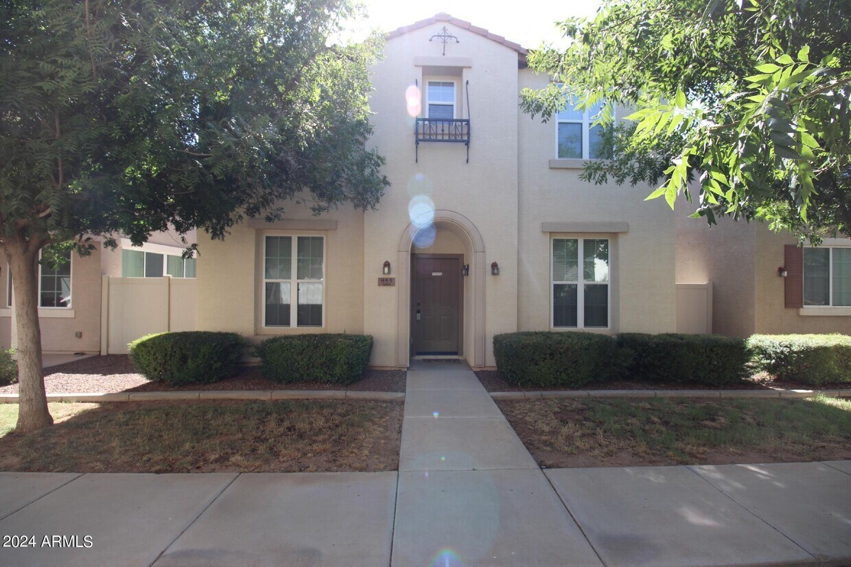 Primary Photo - 955 S Brewer Dr
