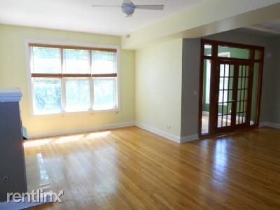 Building Photo - 7510 N Greenview Ave