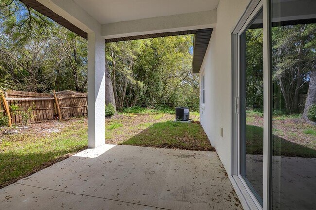Foto del edificio - 1221 SW 5th St