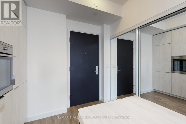 Building Photo - 4203-4208 EGLINTON Ave