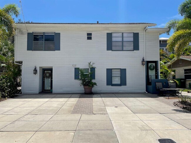 Foto del edificio - 1904 W Bristol Ave