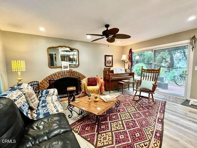 Foto del edificio - 883 Moreno Dr