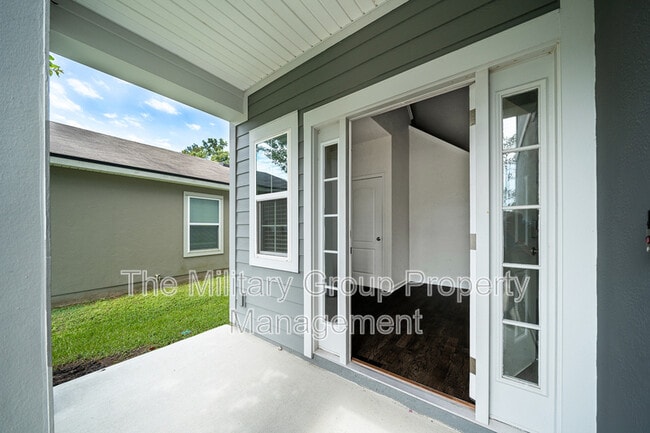 Building Photo - 7814 Meadow Walk Ln