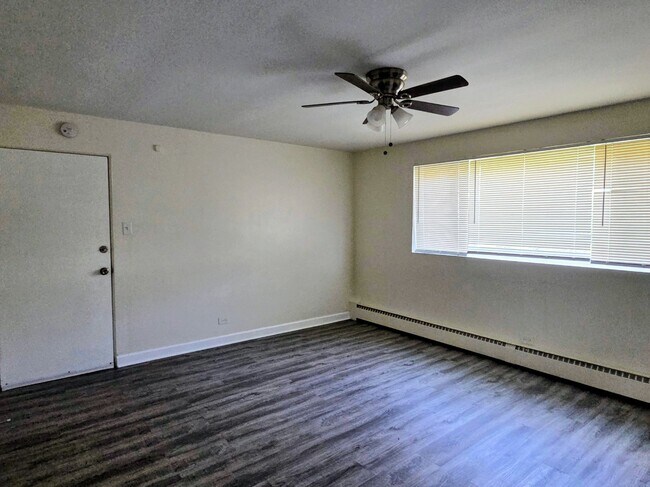 Foto del edificio - 14605 Des Plaines St
