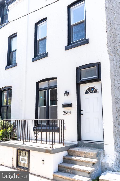 Building Photo - 2544 Turner St