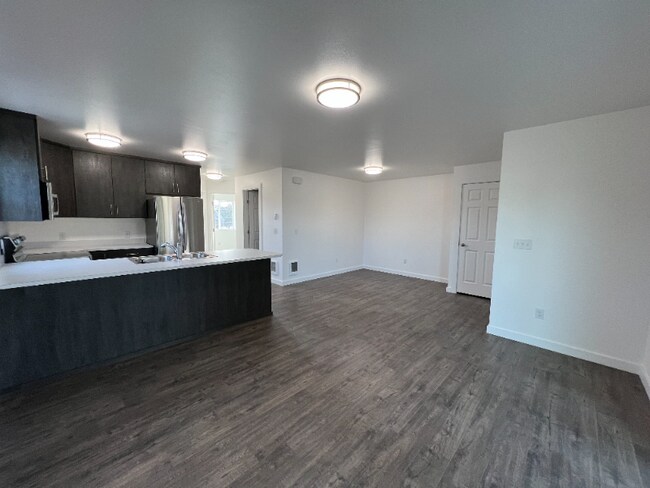 Building Photo - 401 Eighth Ave W