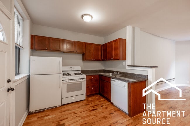 Building Photo - 4415 N Wolcott Ave