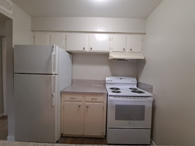 Foto del edificio - 4225 Mangum Rd