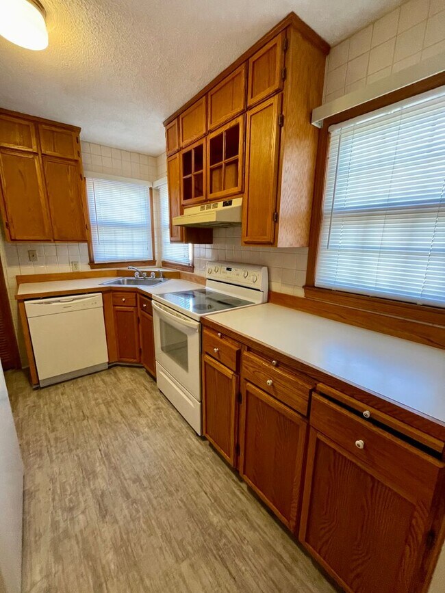 Foto del edificio - Coming Soon: 3BR Home with Bonus Space & Quick Highway Access