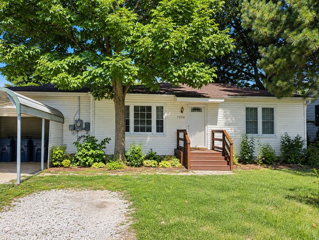 Foto del edificio - 2101 Caseyville Ave