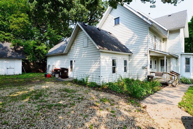 Building Photo - 603 3rd St. W.