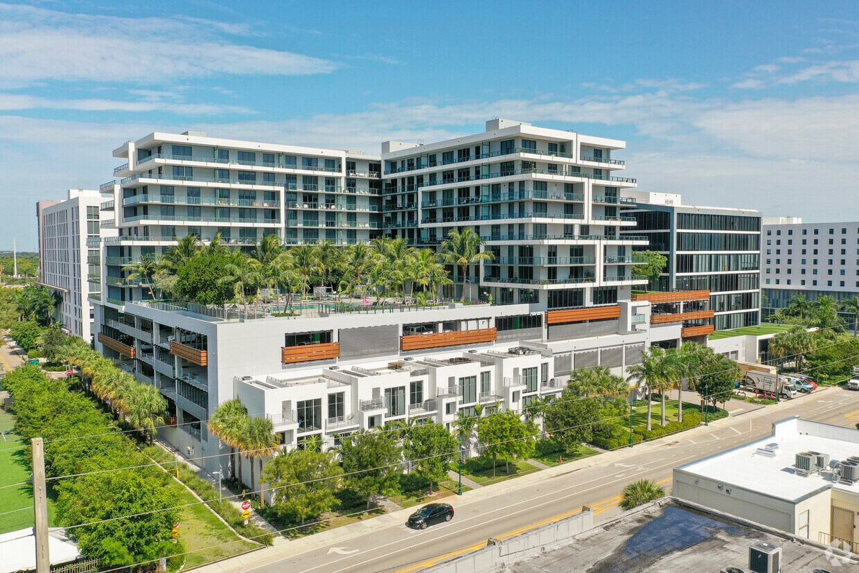 Primary Photo - Aventura Parksquare Residences