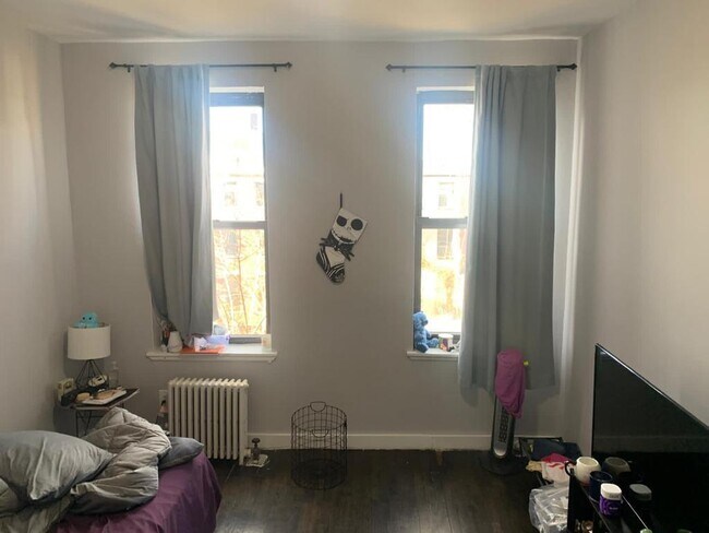 Building Photo - 635 Lexington Ave