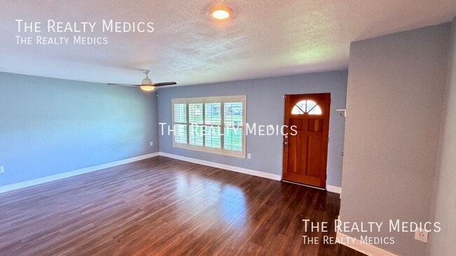 Building Photo - 942 Sherrington Rd
