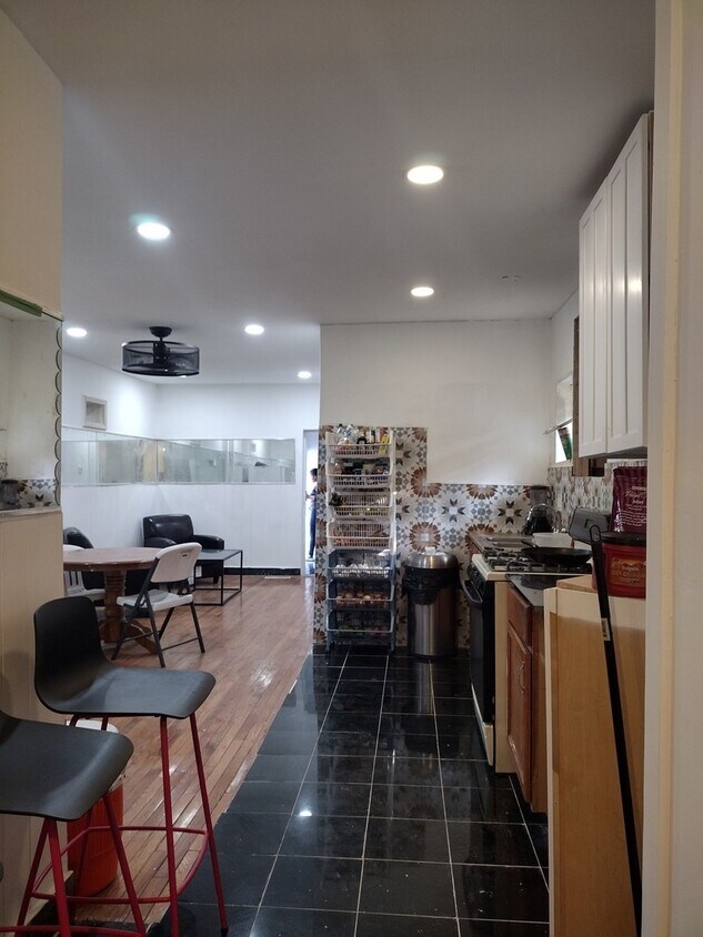 Foto del edificio - 5105 W North Ave