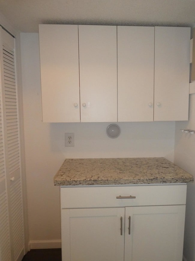 Foto del edificio - 9855 SW Sandalfoot Blvd