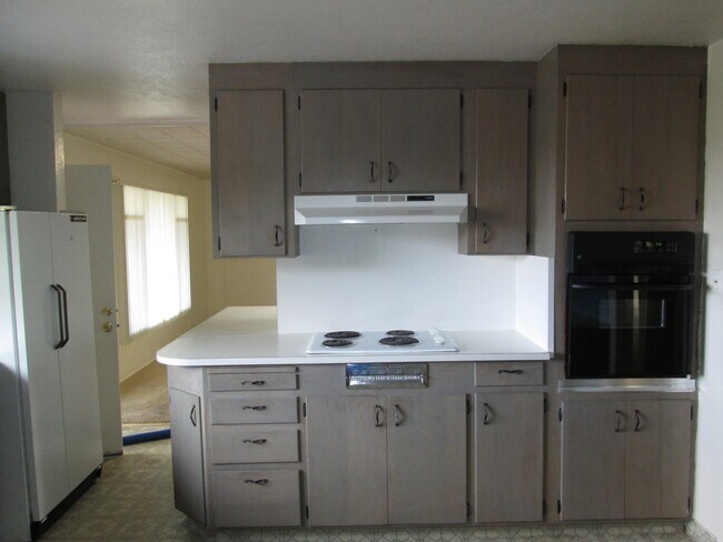 Foto del edificio - 221 Longview Ln