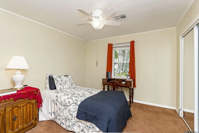 Foto del edificio - 404 Hood St