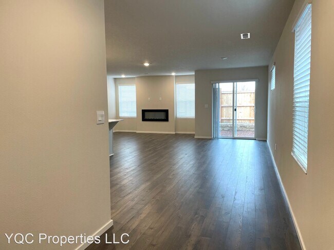 Building Photo - 4 br, 2.5 bath House - 224 N 28th Place