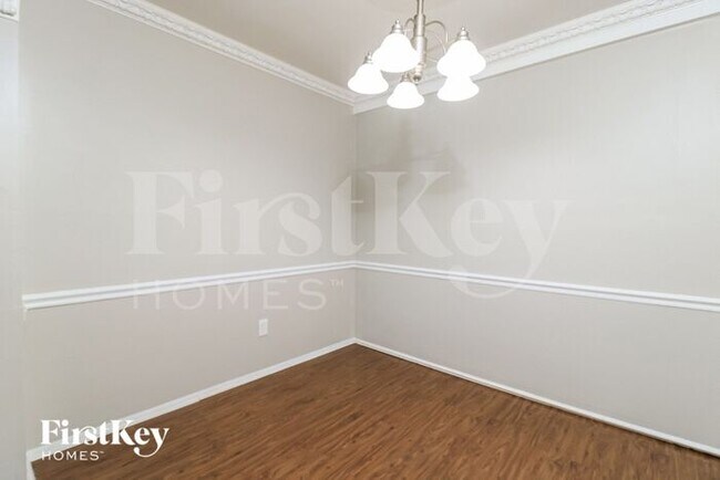 Building Photo - 14623 Gravelle Ln