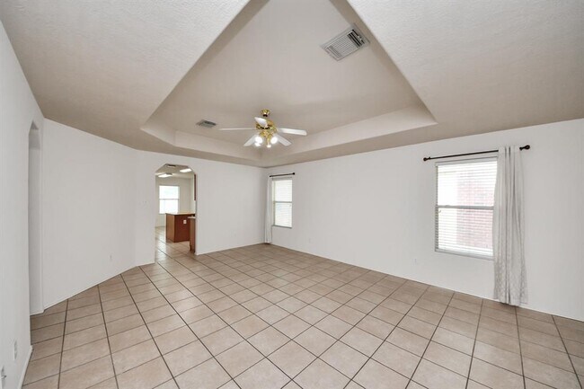 Foto del edificio - 1115 Juniper River Ct