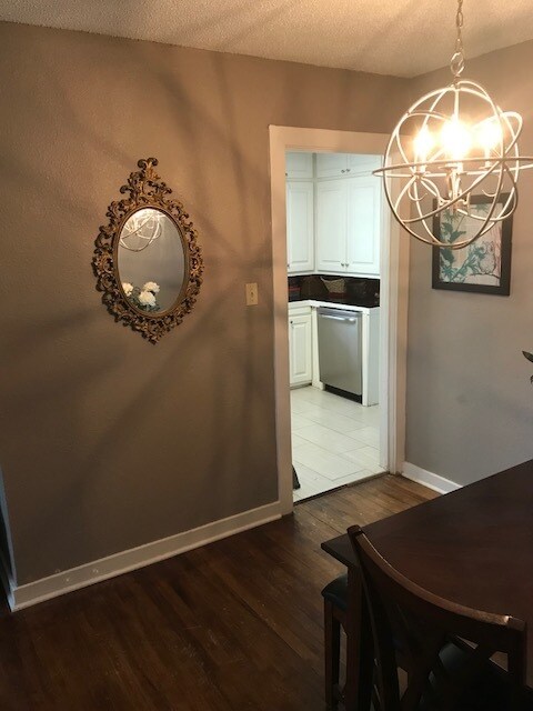 Foto del edificio - Adorable Updated Classy with all appliances