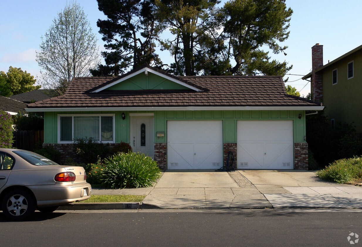 Primary Photo - 161-163 Wheeler Ave