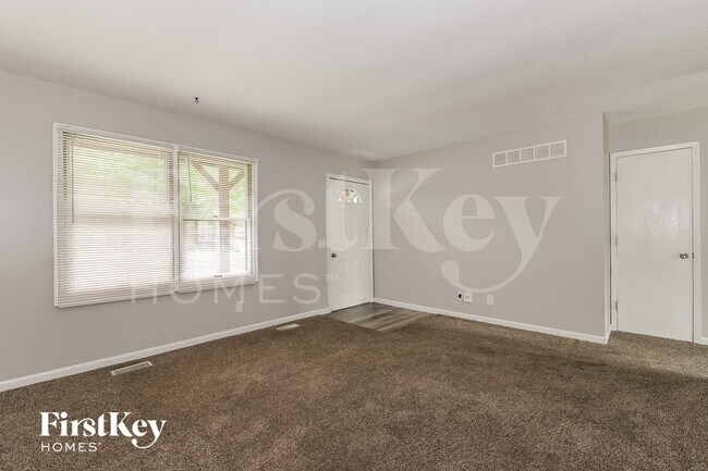 Building Photo - 15675 Birkemeier Dr