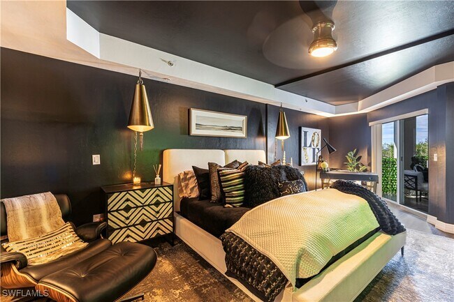 Foto del edificio - 1100 Pine Ridge Rd