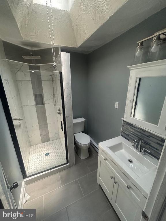 Foto del edificio - 4749 Bingham St