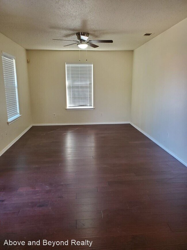 Foto del edificio - 3 br, 1 bath House - 2702 Dorris Street