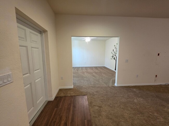 Foto del edificio - 6004 Pecan Cir