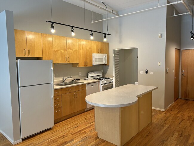 Foto del edificio - 420 S Clinton St