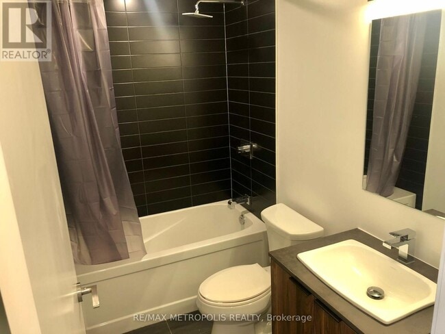 Building Photo - 18 Maitland Terrace