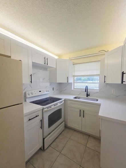 Photo - 3196 49th Ln S House