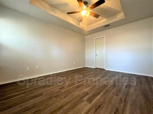 Building Photo - 7205 Klein Dr