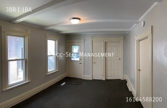 Building Photo - 922 Hovey St SW