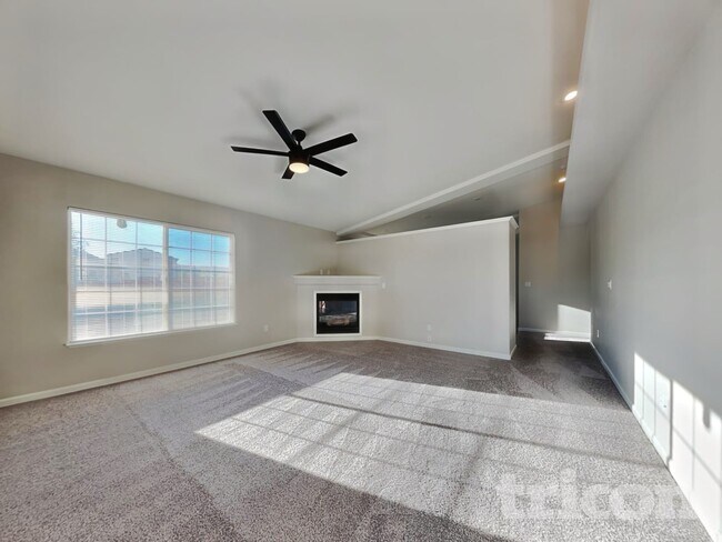 Foto del edificio - 17700 Smoketree Ct